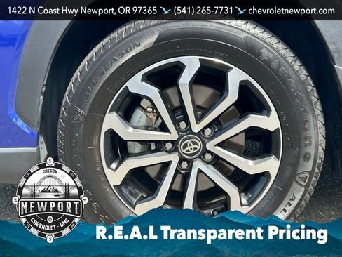 Used 2024 Toyota Corolla Cross AWD Hybrid image 9