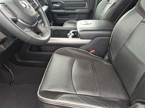 Used 2024 RAM 2500 Laramie w/ Night Edition image 18