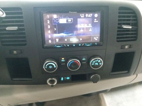 Used 2013 Chevrolet Silverado 2500 LT w/ Z71 Appearance Package image 52