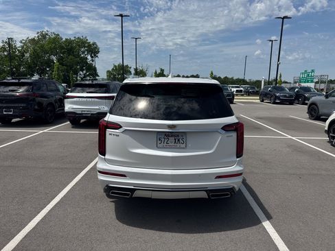 Used 2020 Cadillac XT6 Premium Luxury FWD image 4