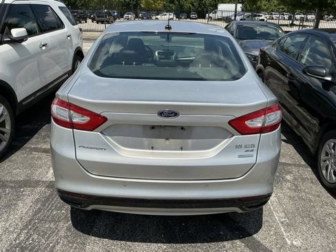 Used 2014 Ford Fusion SE w/ Equipment Group 202A FWD image 7