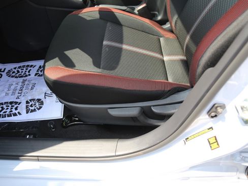 New 2025 Nissan Versa SR w/ Trunk Package image 13