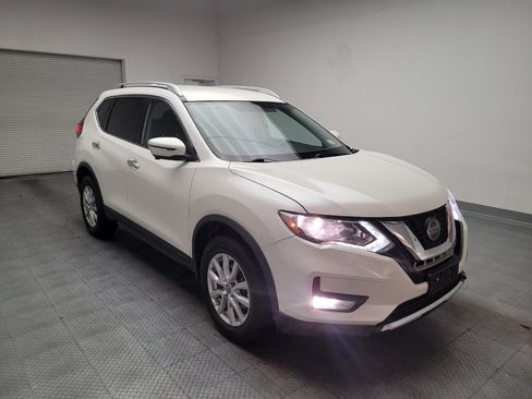 Used 2018 Nissan Rogue SV w/ Premium Package AWD/4WD image 13