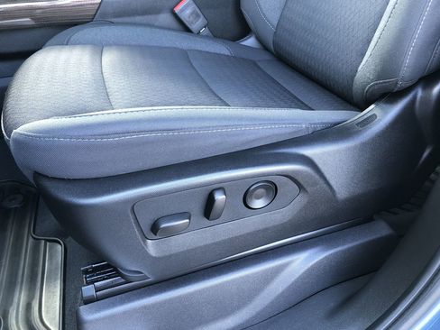 Used 2025 Chevrolet Silverado 2500 LT image 14