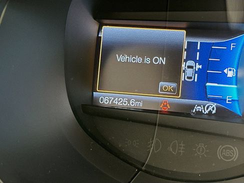 Used 2023 Ford Edge SEL image 19