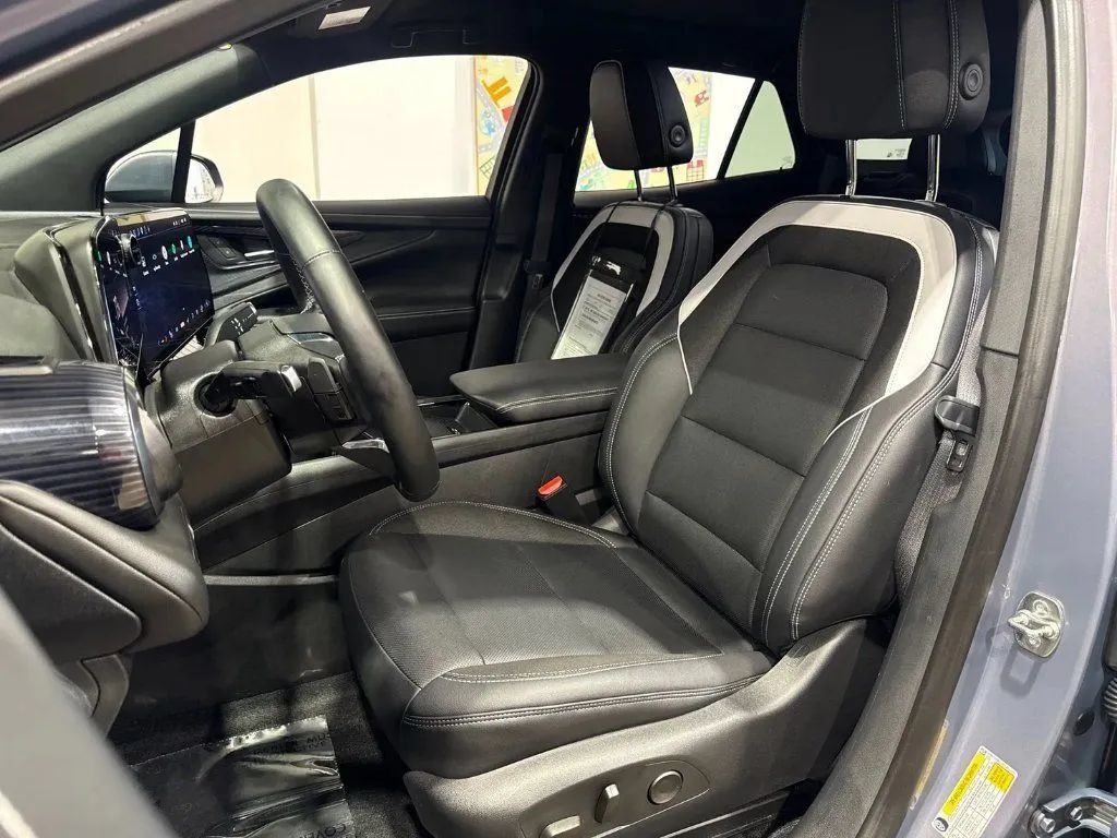 Used 2024 Chevrolet Blazer EV LT AWD/4WD image 10