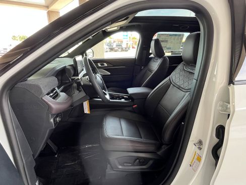 New 2026 Ford Explorer Platinum w/ LUX Leather Package AWD/4WD image 6