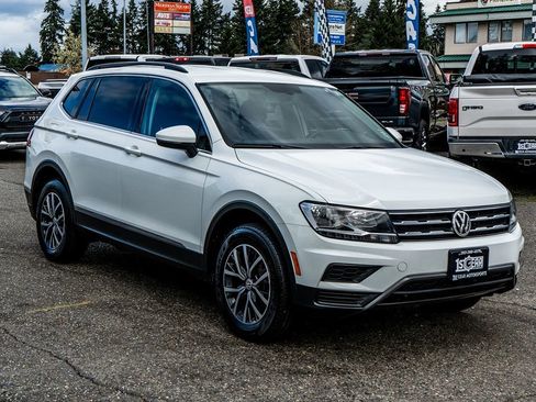 Used 2020 Volkswagen Tiguan SE image 6