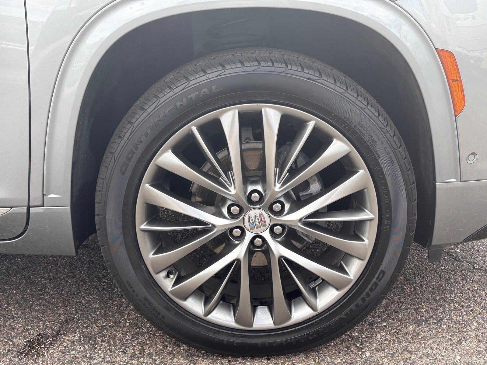Used 2025 Buick Enclave Avenir w/ Super Cruise Package FWD image 9