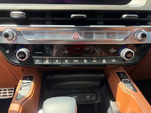 Used 2025 Kia Telluride SX Prestige X-Line AWD/4WD image 32