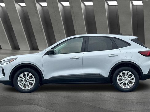 Used 2025 Ford Escape Active image 7