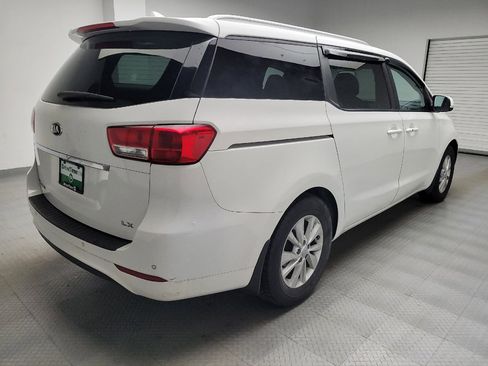 Used 2016 Kia Sedona LX w/ LX Essentials Premium Package FWD image 9