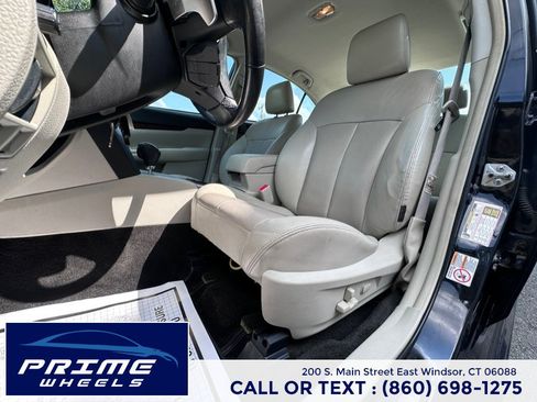 Used 2013 Subaru Legacy 2.5i Limited AWD/4WD image 10