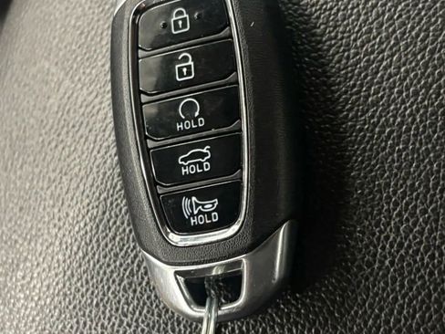 Used 2023 Hyundai Elantra SEL w/ Convenience Package image 48