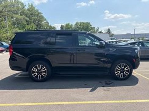 Used 2021 GMC Yukon AT4 w/ Rear Media and Nav Package AWD/4WD image 2
