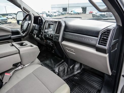 Used 2018 Ford F250 XLT w/ XLT Value Package AWD/4WD image 15