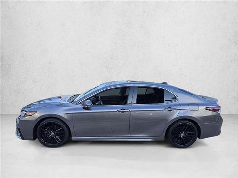 Used 2023 Toyota Camry XSE FWD image 8