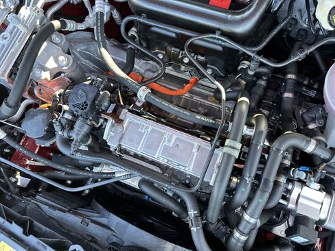 Used 2024 Mercedes-Benz EQB 300 4MATIC image 25