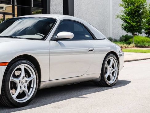 Used 2003 Porsche 911 Carrera RWD image 50