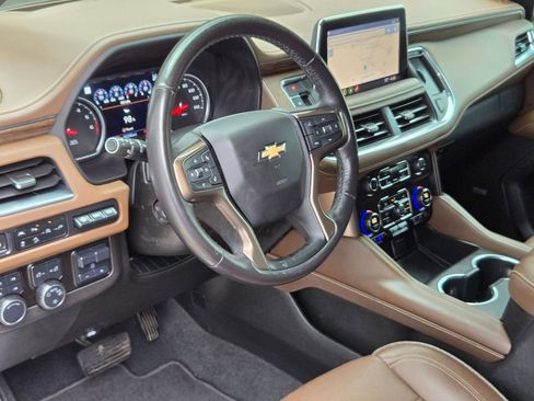 Used 2021 Chevrolet Tahoe High Country w/ Premium Package image 9