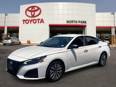 Used 2025 Nissan Altima 2.5 SV