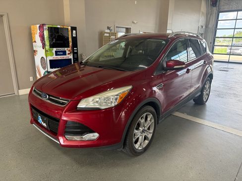 Used 2015 Ford Escape Titanium FWD image 2