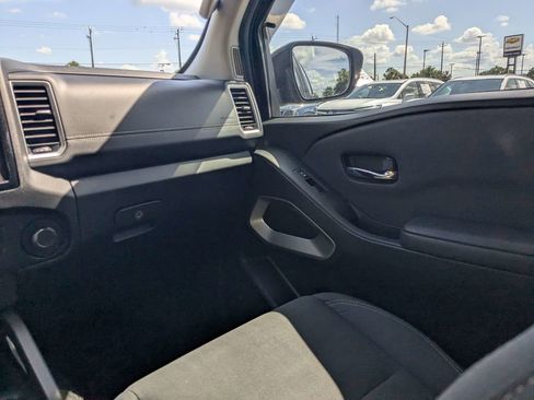 Used 2022 Nissan Frontier SV RWD image 15