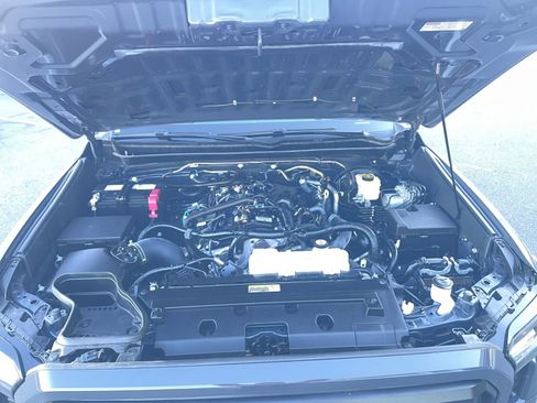 Certified 2025 Toyota Tacoma SR image 21