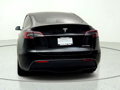 Used 2022 Tesla Model Y Long Range AWD/4WD image 6