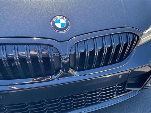 Used 2023 BMW 330i Sedan w/ M Sport Package RWD image 32