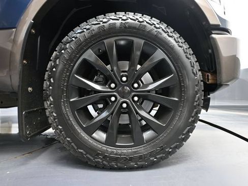 Used 2015 Ford F150 Lariat w/ Equipment Group 502A Luxury AWD/4WD image 17