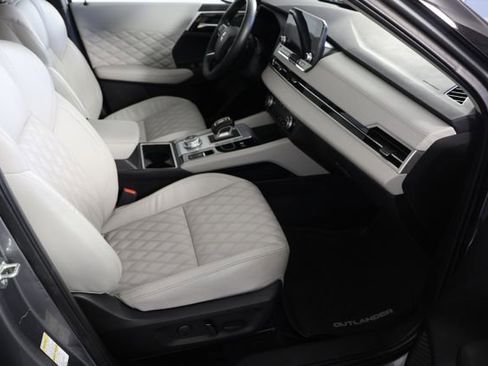 Used 2024 Mitsubishi Outlander SEL image 22