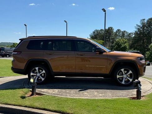 New 2026 Jeep Grand Cherokee L Limited AWD/4WD image 8