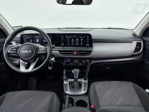 Certified 2024 Kia Seltos LX image 18