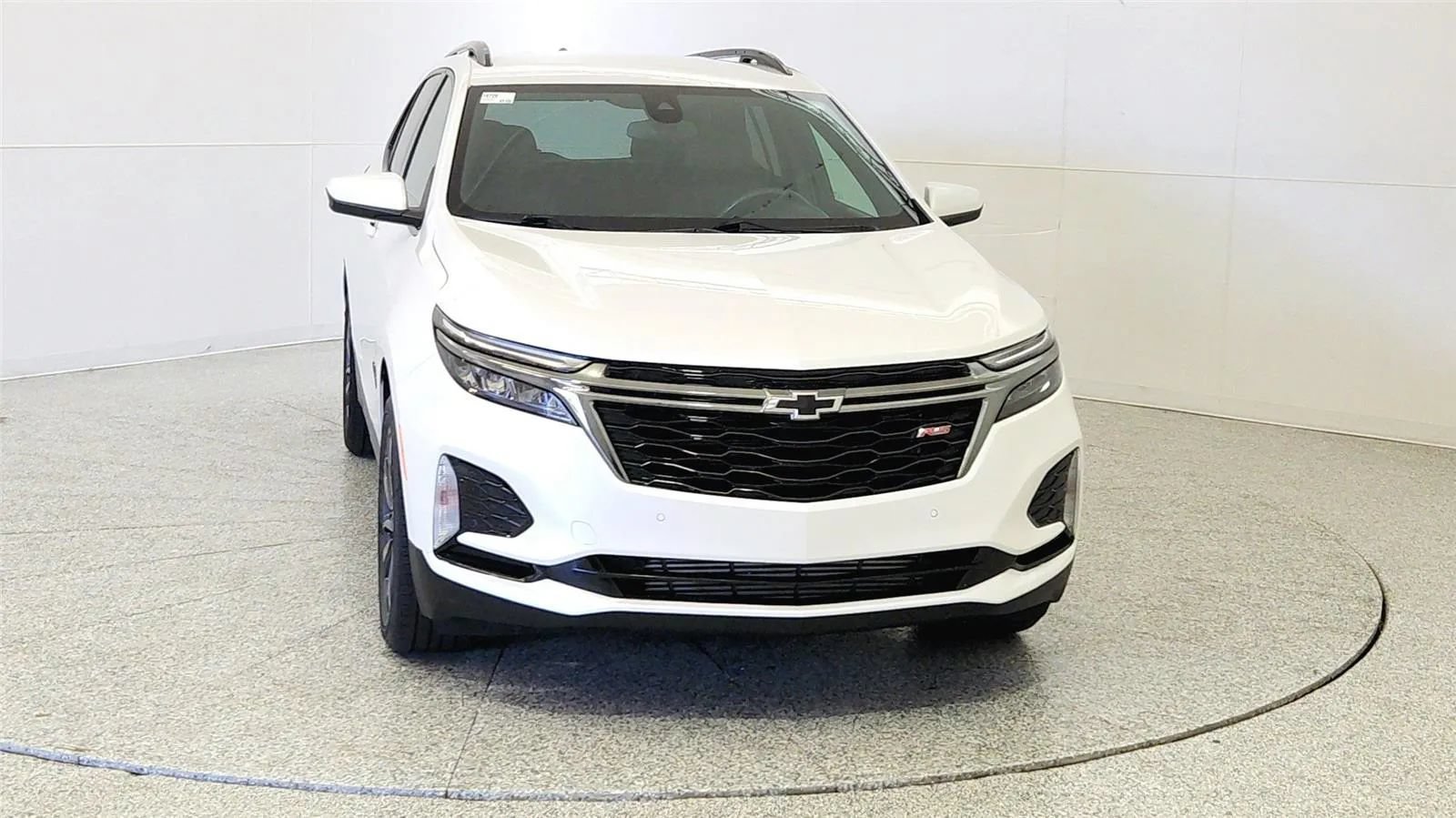 Used 2022 Chevrolet Equinox RS FWD image 2
