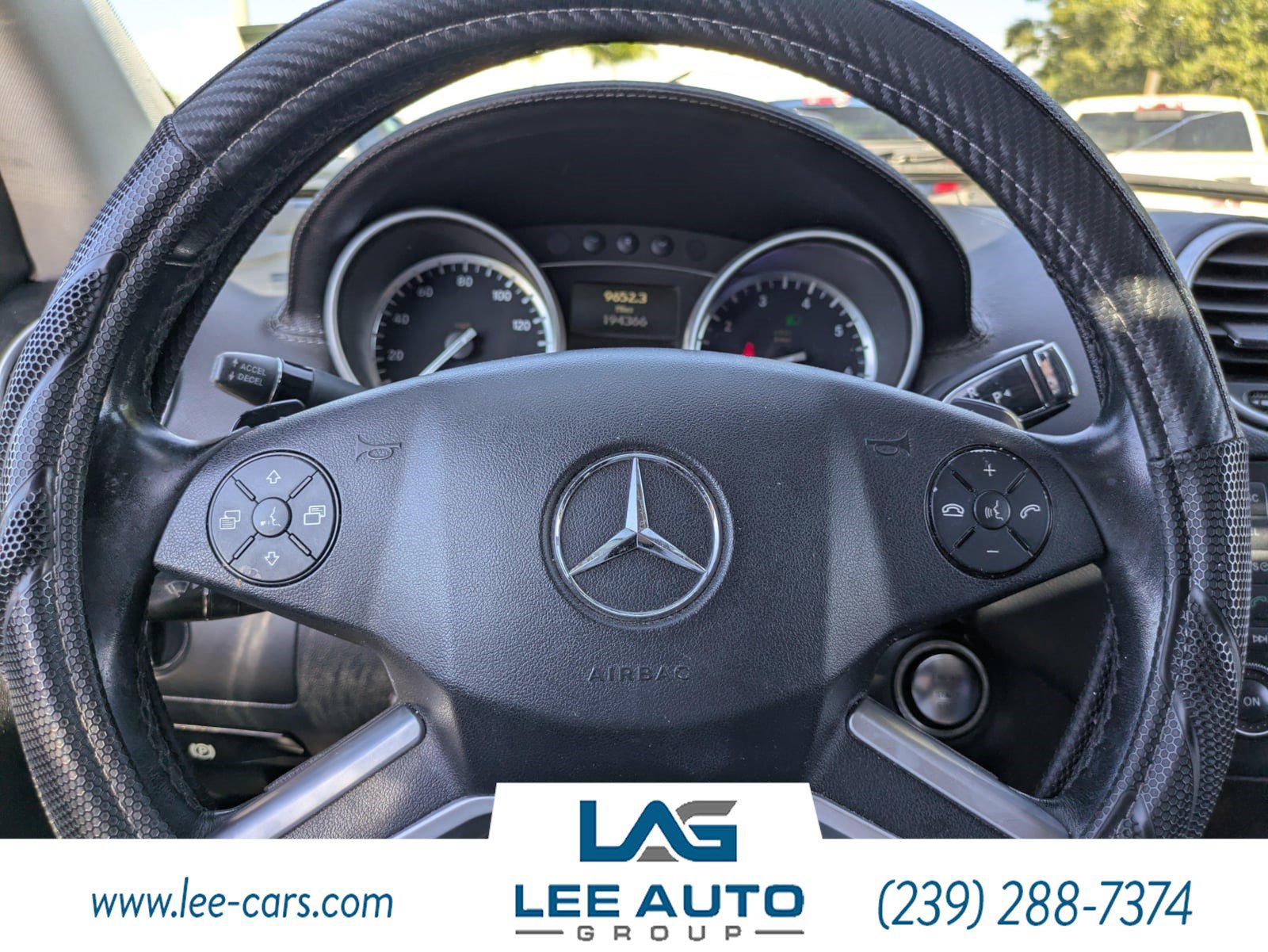 Used 2012 Mercedes-Benz GL 550 4MATIC image 24