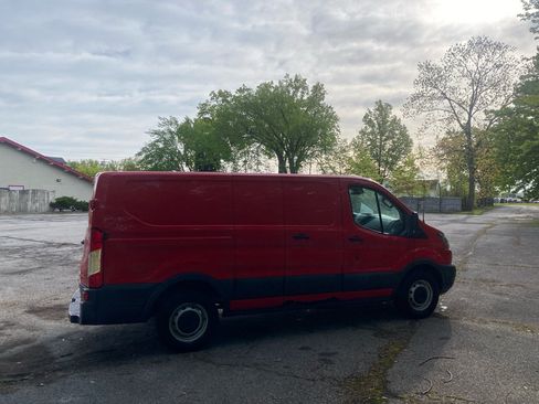 Used 2018 Ford Transit 150 130 Low Roof RWD image 6