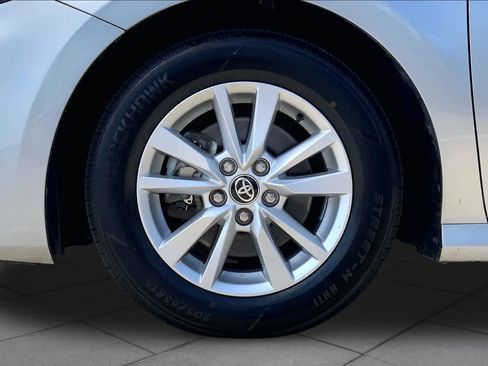 Used 2025 Toyota Camry LE FWD image 11