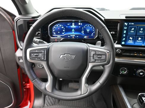 Used 2022 Chevrolet Silverado 1500 LT Trail Boss AWD/4WD image 7