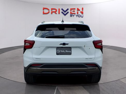 New 2026 Chevrolet Trax ACTIV image 4
