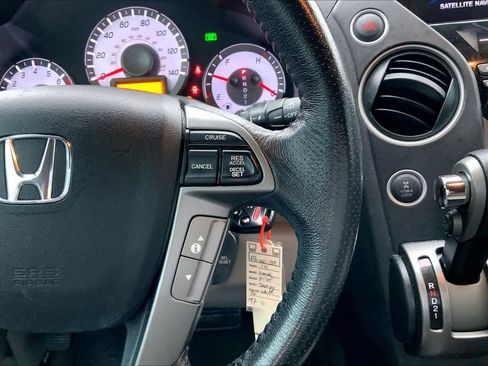 Used 2014 Honda Pilot Touring image 24