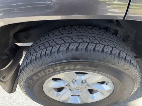 Used 2020 Toyota 4Runner SR5 image 5