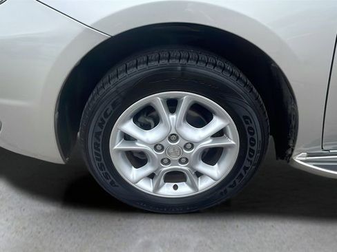 Used 2005 Toyota Sienna XLE Limited image 10