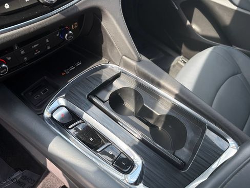 Used 2023 Buick Enclave Essence FWD image 25