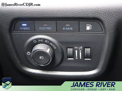 Used 2024 Jeep Grand Cherokee Limited 4xe AWD/4WD image 32