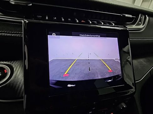 Used 2024 Jeep Grand Cherokee L Laredo image 23