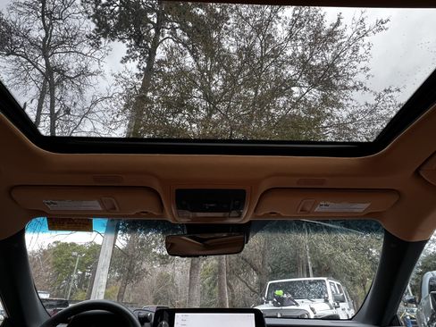 Certified 2023 Lexus ES 350 w/ Premium Package image 35