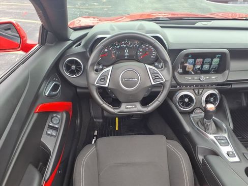 Used 2017 Chevrolet Camaro SS image 11