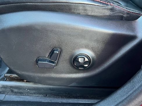 Used 2015 Jeep Cherokee Trailhawk w/ Leather Interior Group image 19