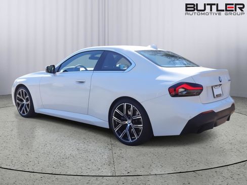 Used 2022 BMW 230i Coupe w/ Premium Package image 5